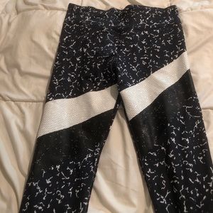 Speckled under armour leggings